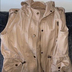 Zenan Outfitters Hooded Vest